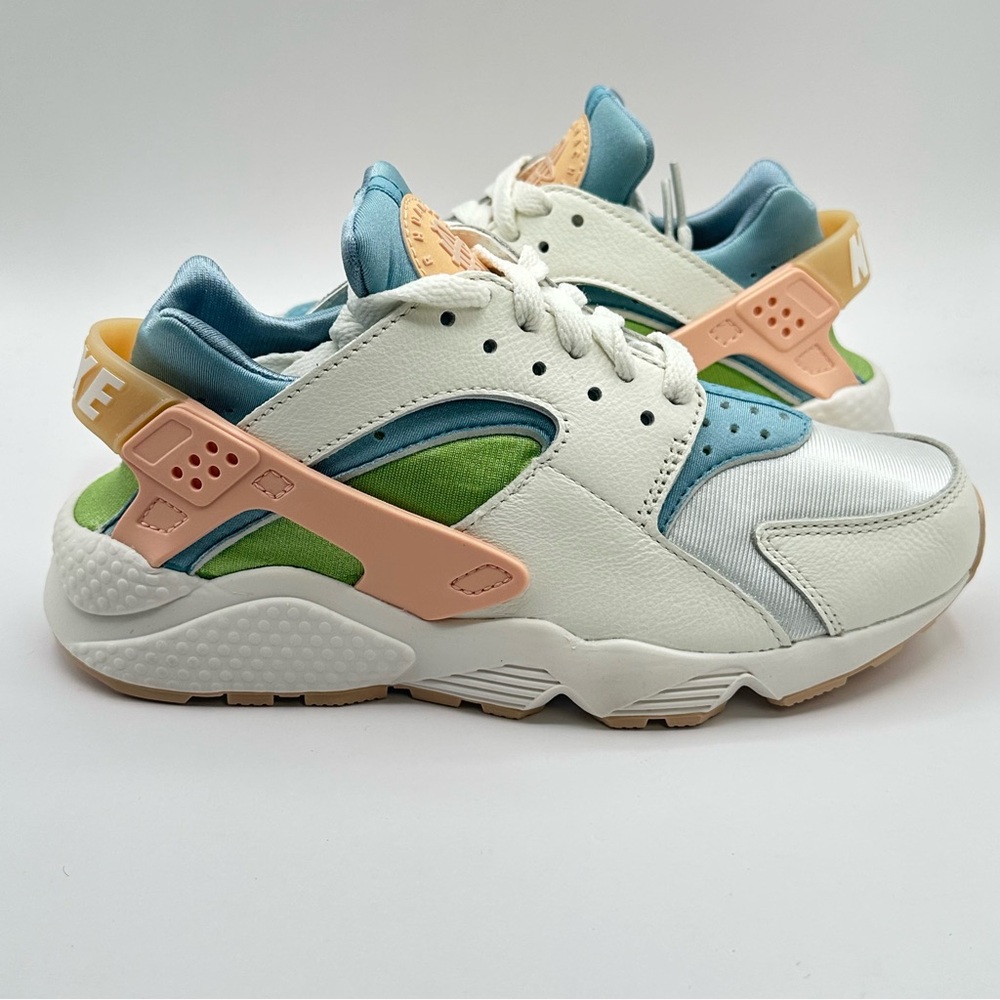Women’s Nike Air Huarache SE Orange Blue Green Sneakers Retro DQ0117-100 Sz 6.5 - Picture 8 of 10